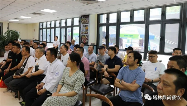 【鼎尚培訓】開展菜品交流學習培訓 持續(xù)提升技術服務質量