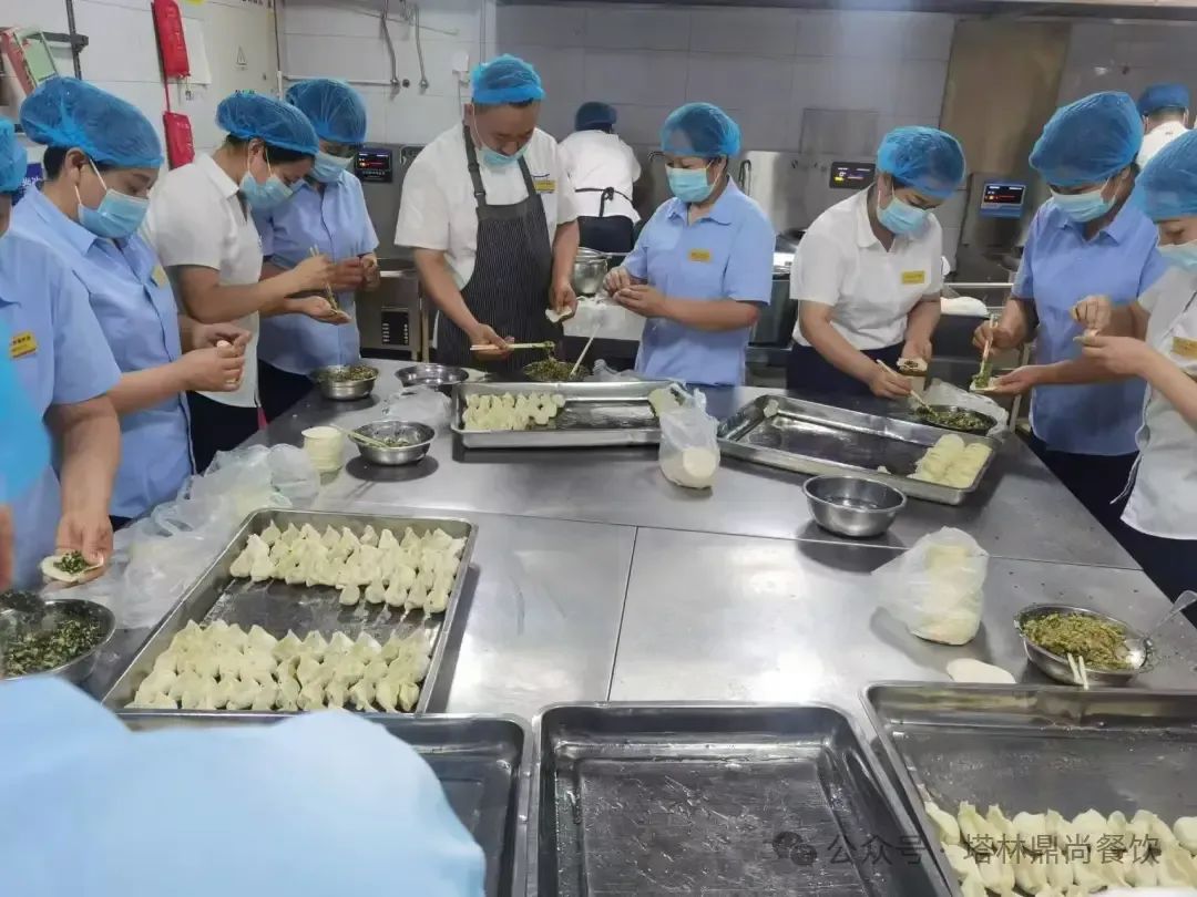 餃子飄香，情暖瑪湖——塔林鼎尚餐飲為石油工人傳遞溫暖