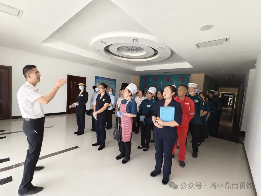 鼎尚餐飲庫片區(qū)桑吉項(xiàng)目部開展環(huán)境清潔整治，建立長效考核機(jī)制